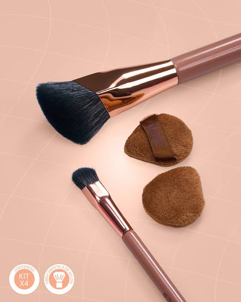 Kit de brochas de piel luxe trendy base y corrector