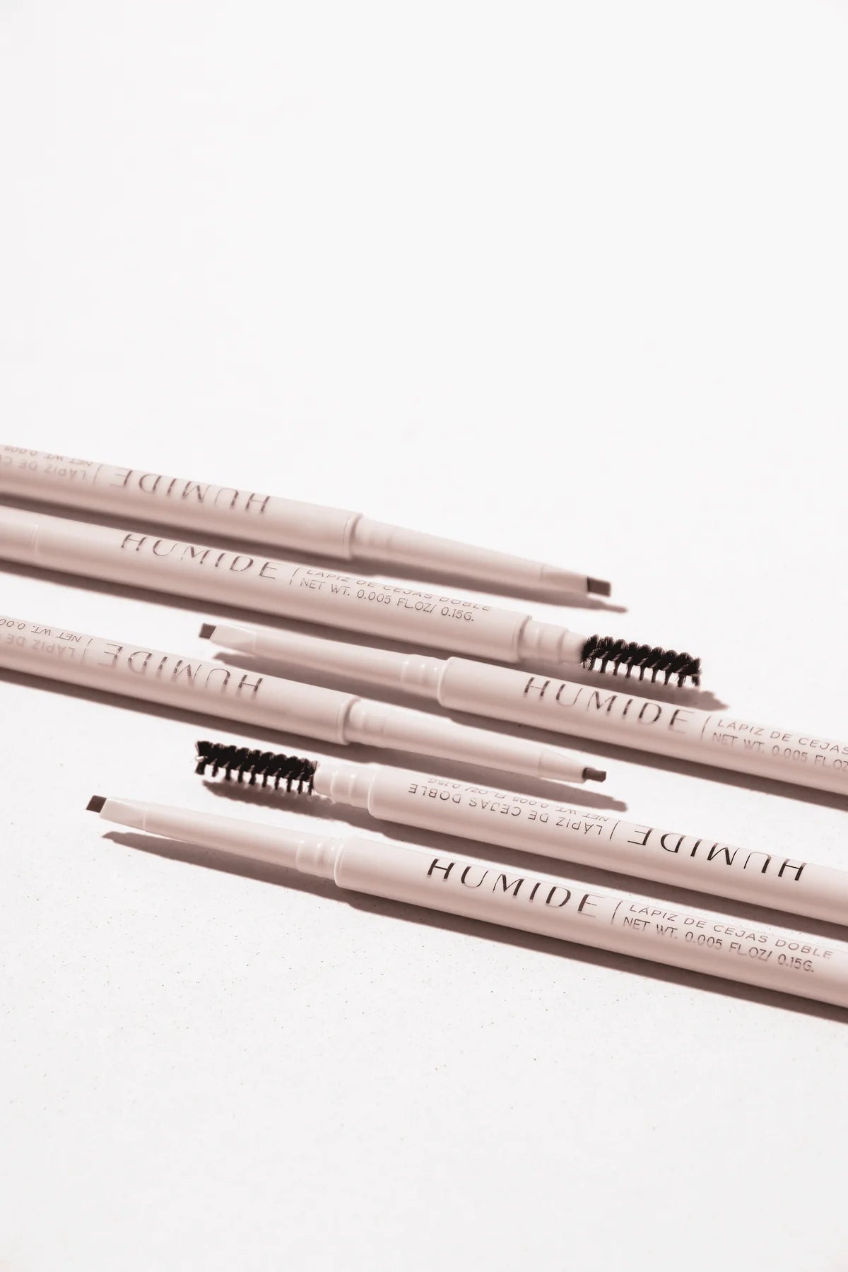Lápiz de cejas humide montoc
